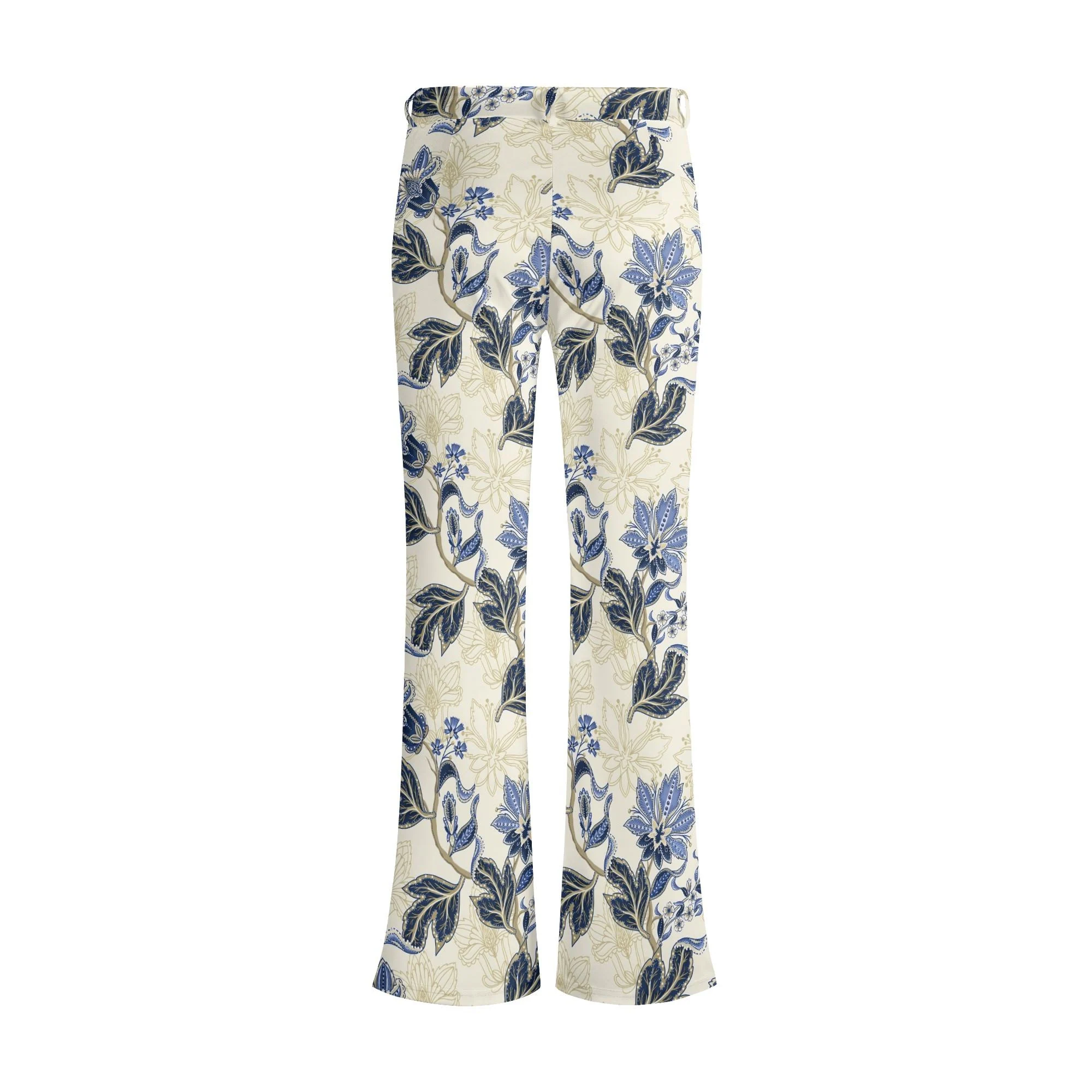 Pantalones flare con estampado floral vintage en azul y dorado sobre fondo crema, mostrando corte favorecedor y bolsillos frontales.