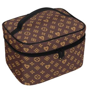 Neceser Chic Monogram en piel sintética con textura de lichi y diseño exclusivo.