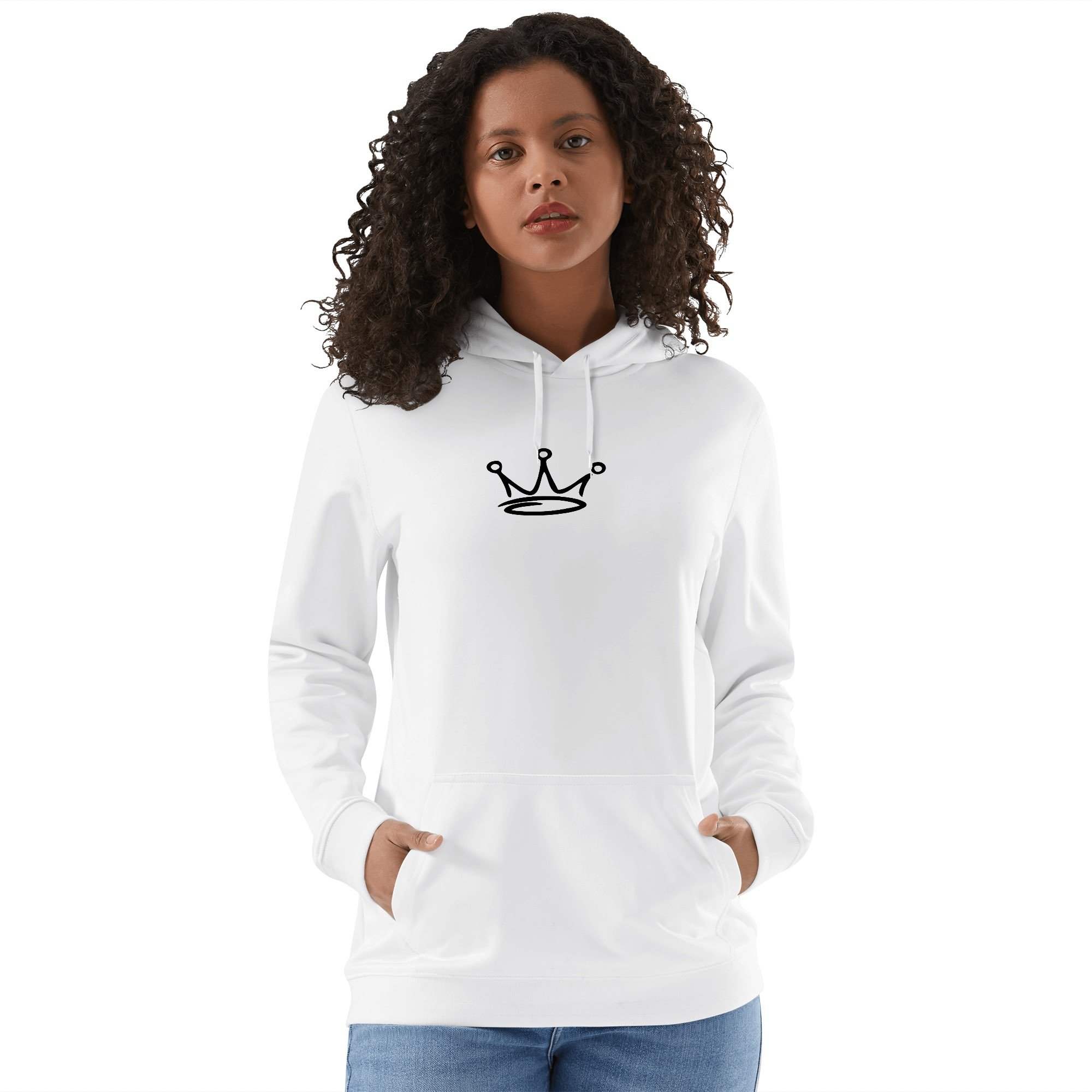 Sudadera blanca y gris con estampado frontal de oso rebelde, gafas pixeladas y lema 'NO MORE RULES' en marco rosa dinámico.