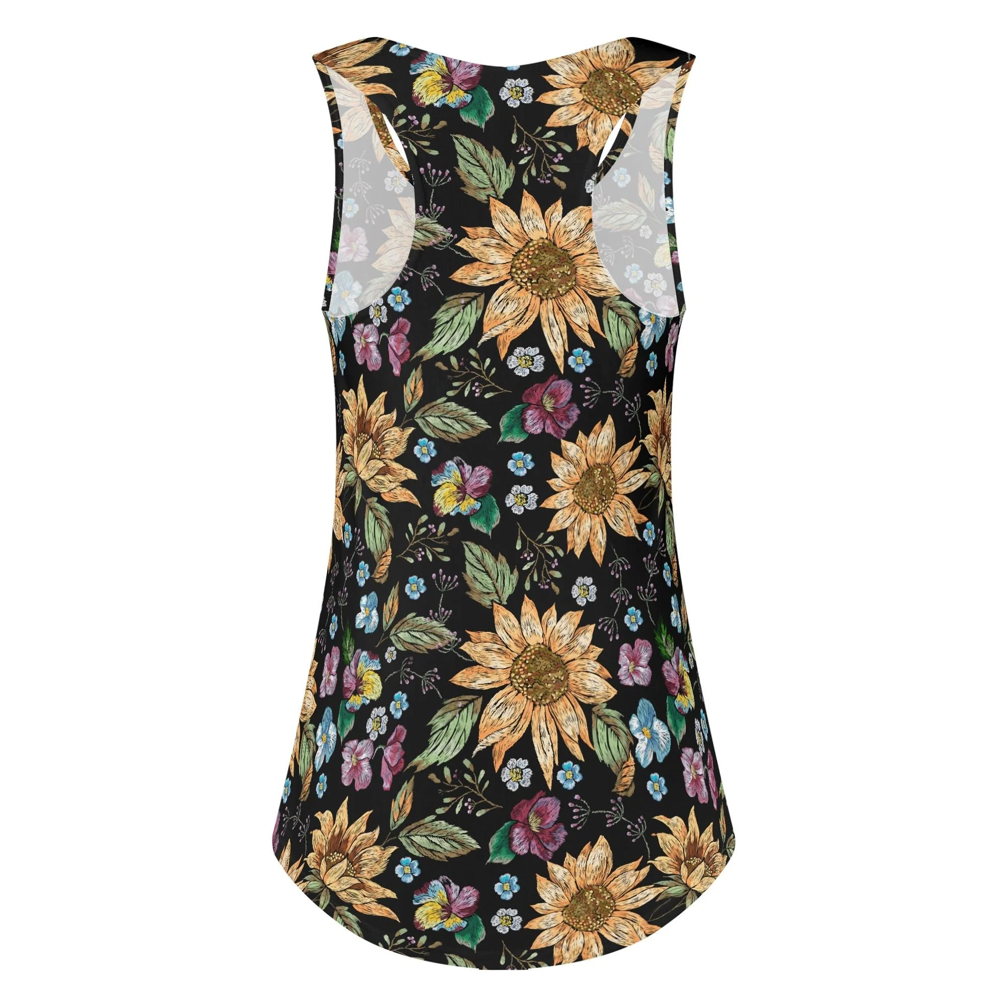 Modelo usando la Camiseta Tirantes FreshFit, mostrando su ajuste holgado y cómodo.