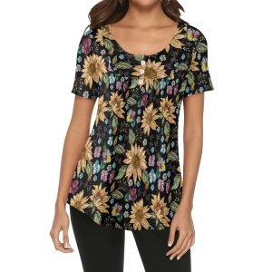 Detalle del diseño de la Blusa Floral Chic, mostrando los girasoles y flores en tonos vibrantes.
