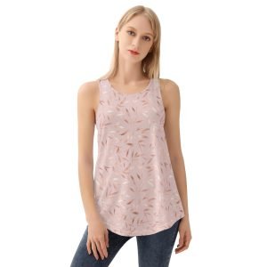Camiseta sin mangas para mujer con diseño de hojas estilizadas en tonos metálicos de rosa dorado sobre fondo rosa claro.