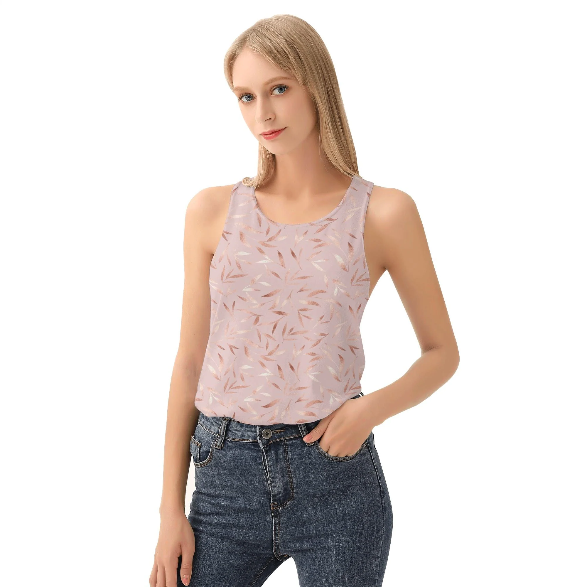 Camiseta sin mangas para mujer con diseño de hojas estilizadas en tonos metálicos de rosa dorado sobre fondo rosa claro.