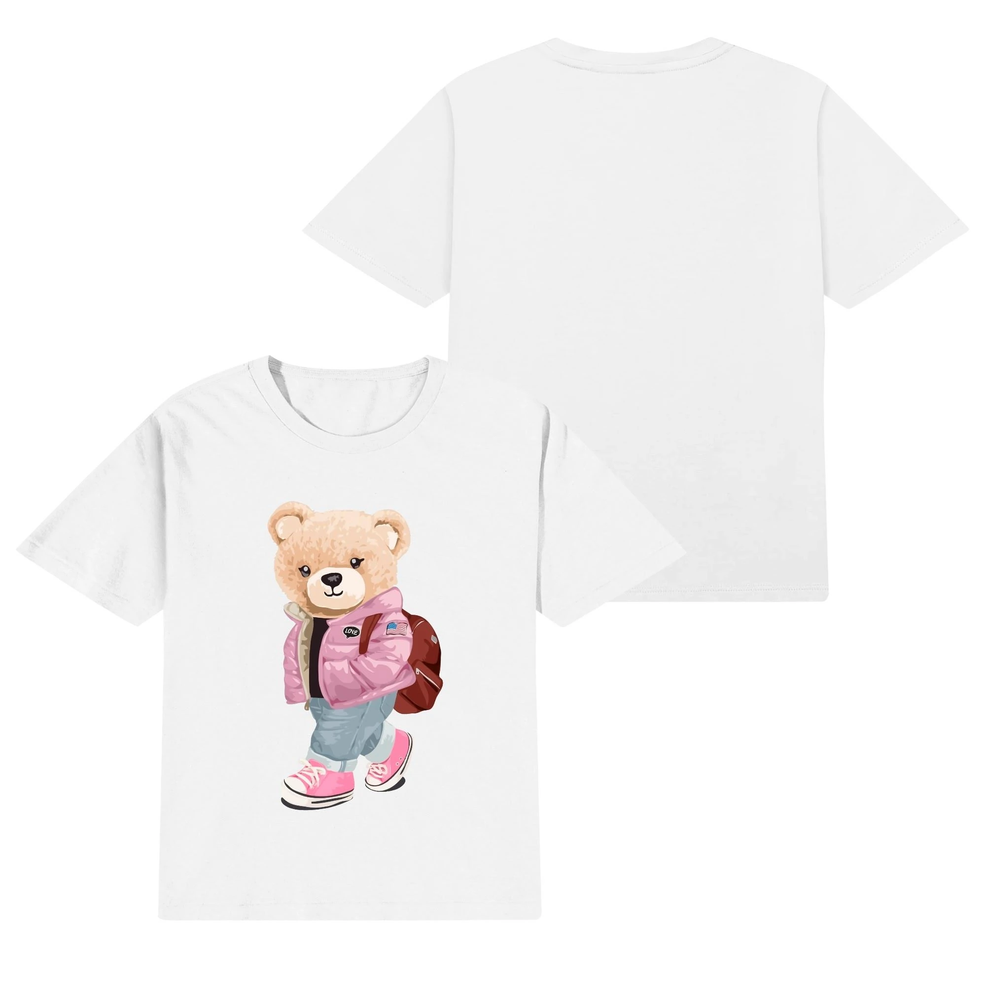 Camiseta infantil color rosa con estampado de oso aventurero en chaqueta, mochila y zapatillas. Diseño moderno para niños.