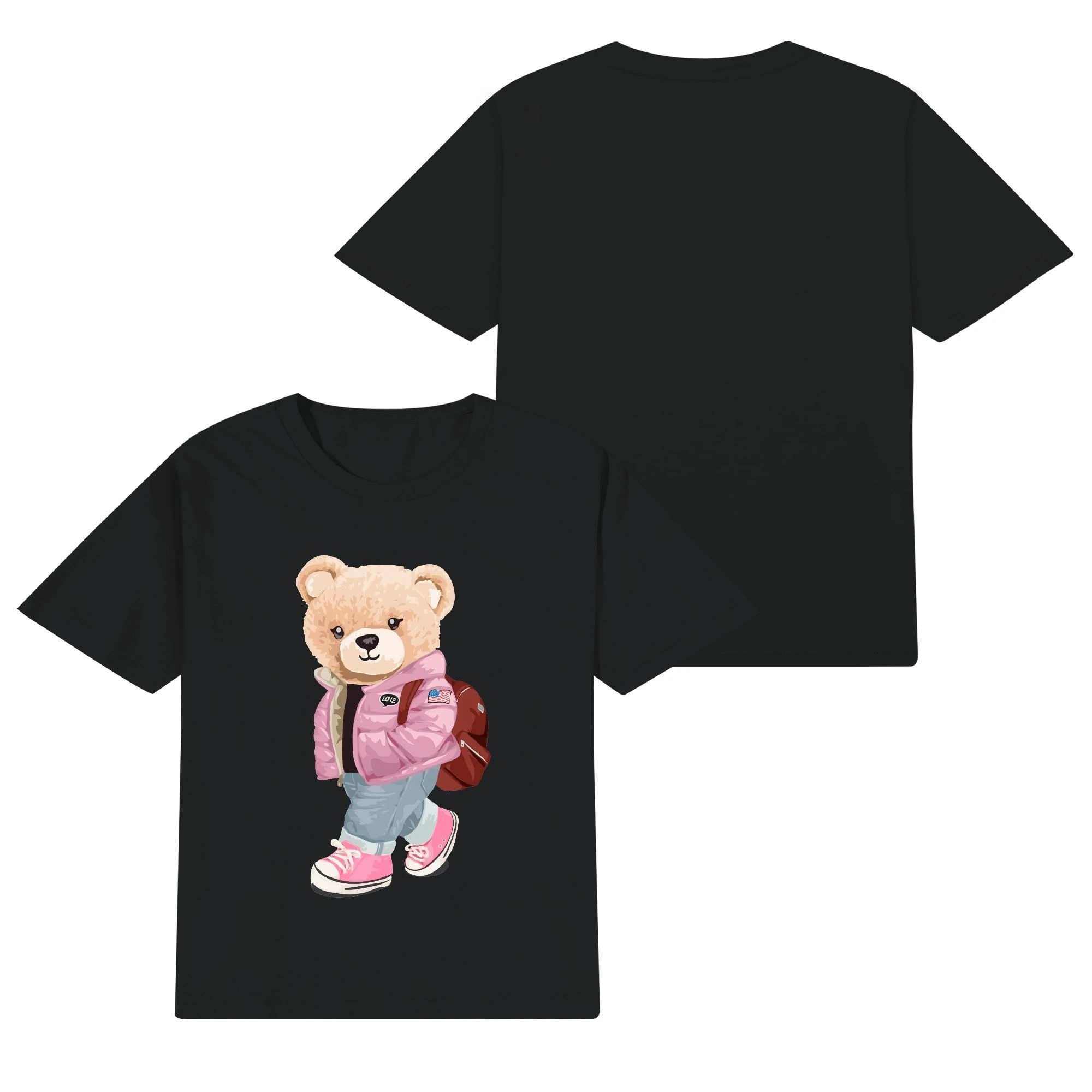 Camiseta infantil color rosa con estampado de oso aventurero en chaqueta, mochila y zapatillas. Diseño moderno para niños.