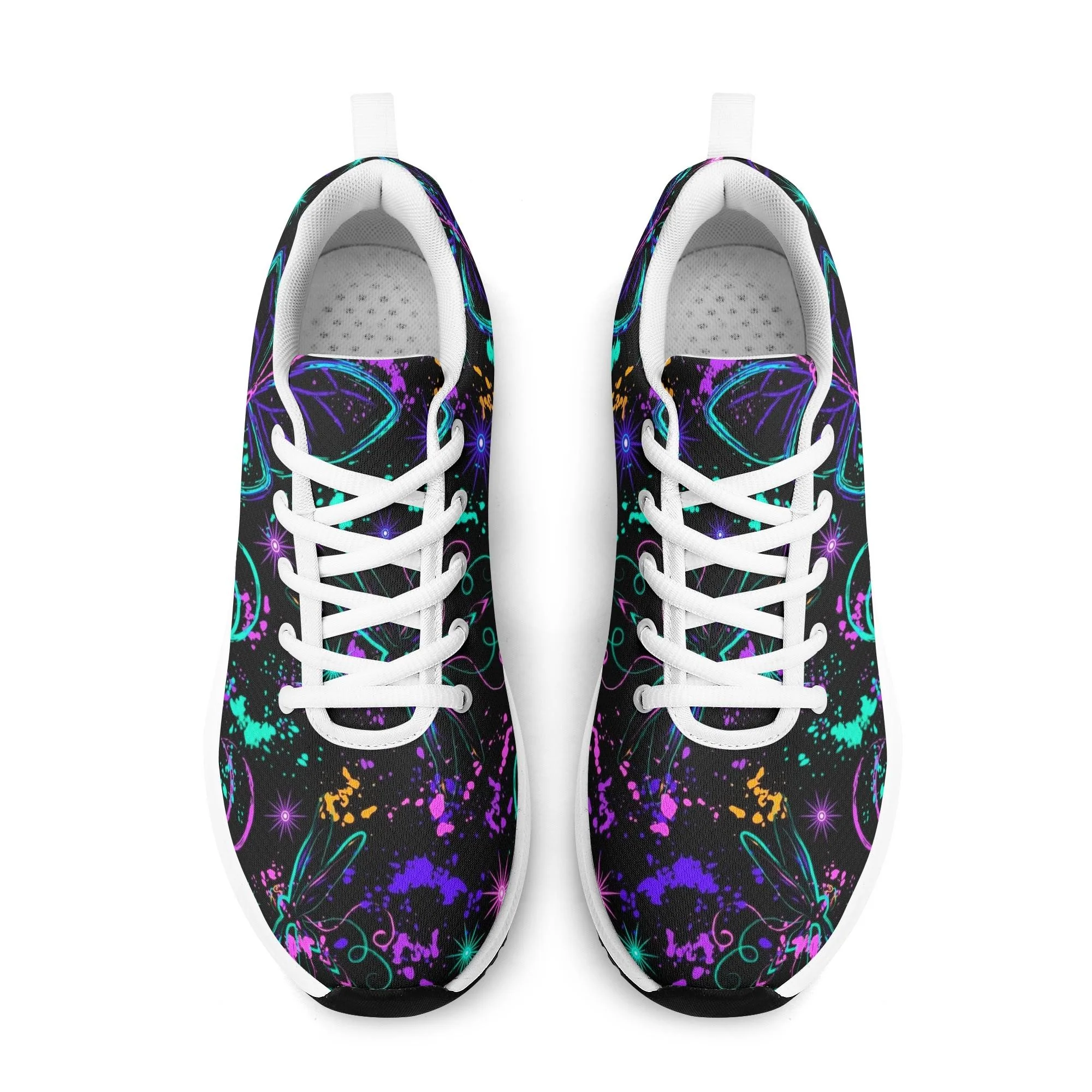 Zapatillas negras y blancas para running con estampado de mariposas y libélulas neón en azul, morado y verde, lunas crecientes y suela EVA antideslizante.