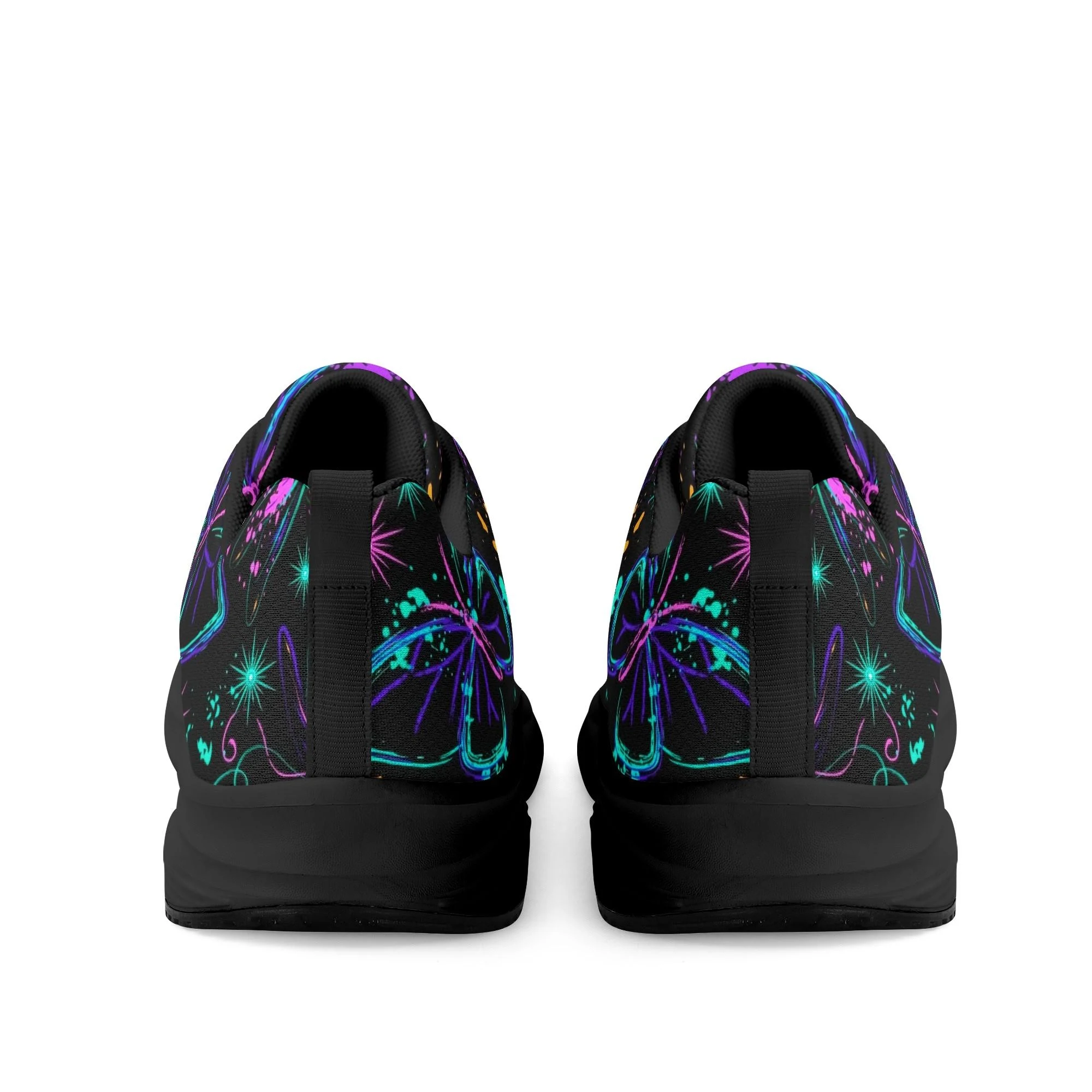 Zapatillas negras y blancas para running con estampado de mariposas y libélulas neón en azul, morado y verde, lunas crecientes y suela EVA antideslizante.