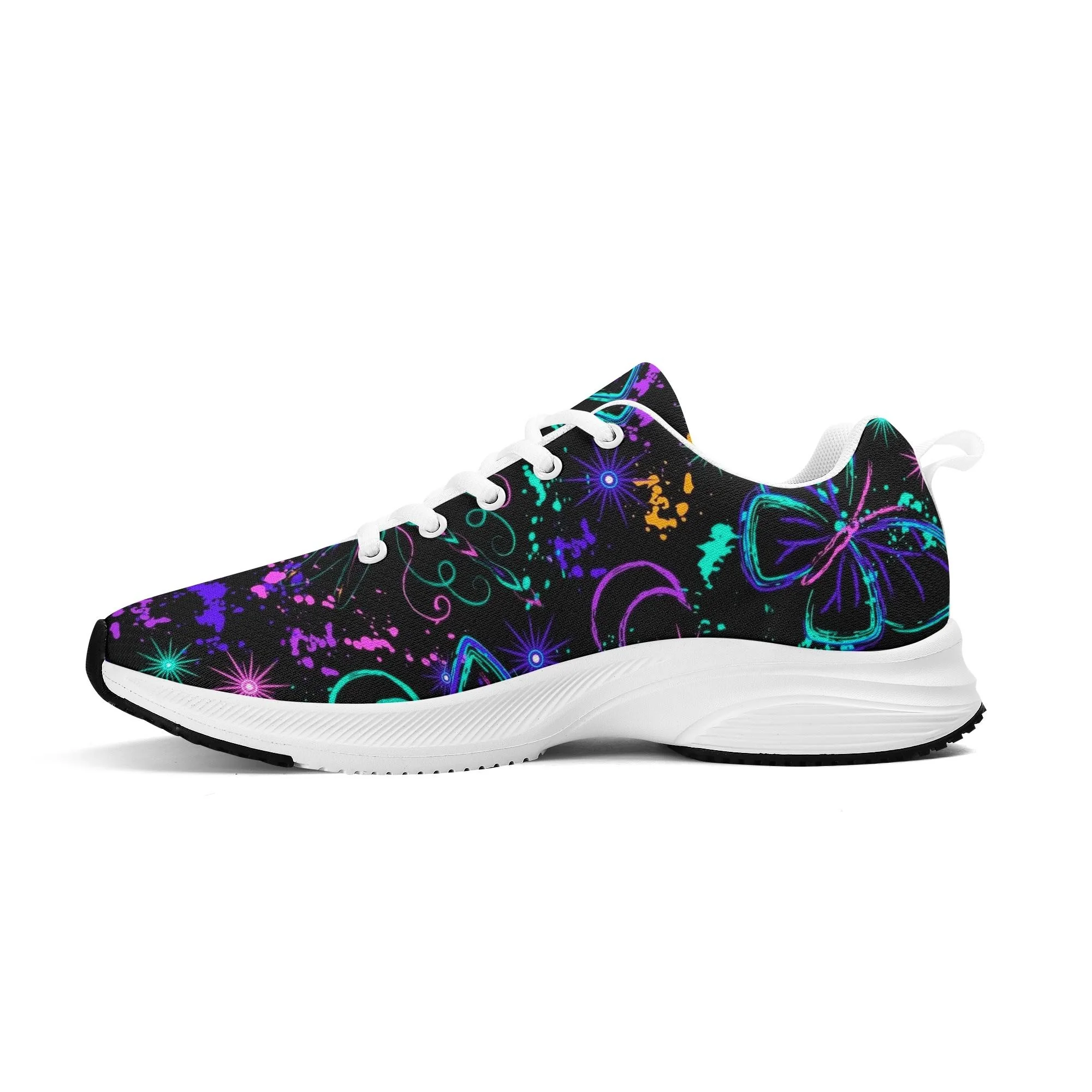 Zapatillas negras y blancas para running con estampado de mariposas y libélulas neón en azul, morado y verde, lunas crecientes y suela EVA antideslizante.