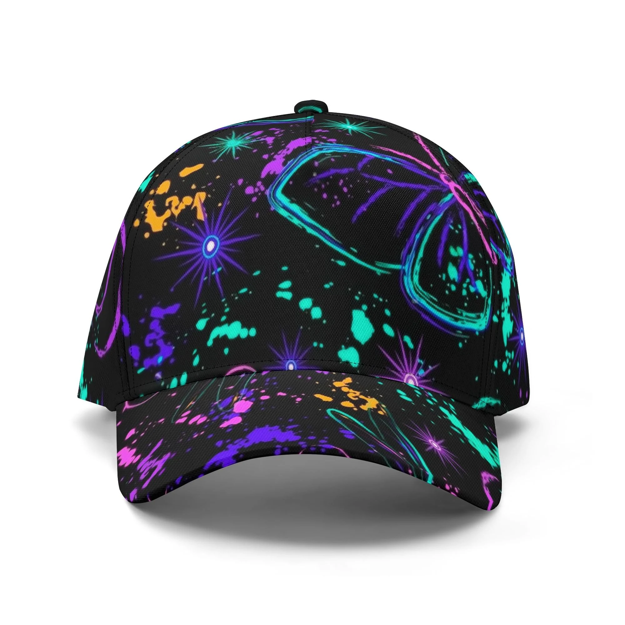 Gorra negra de béisbol con estampado de mariposas y libélulas neón, lunas crecientes y estrellas sobre fondo negro.