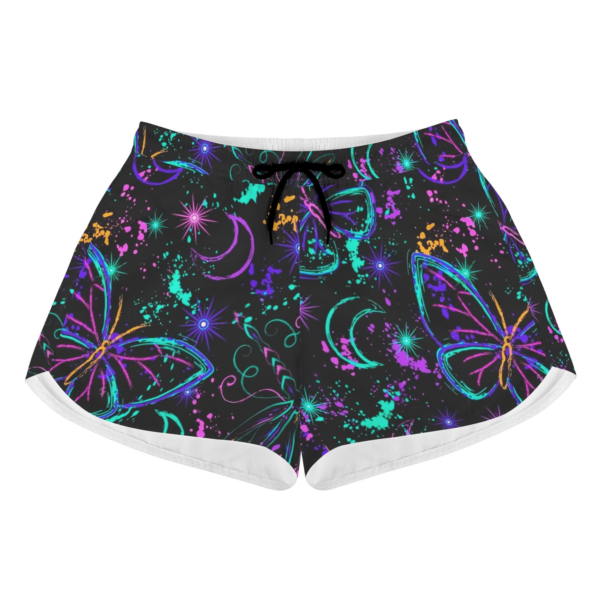 Shorts negros para mujer con estampado all-over de mariposas y libélulas neón, lunas crecientes y salpicaduras cósmicas.