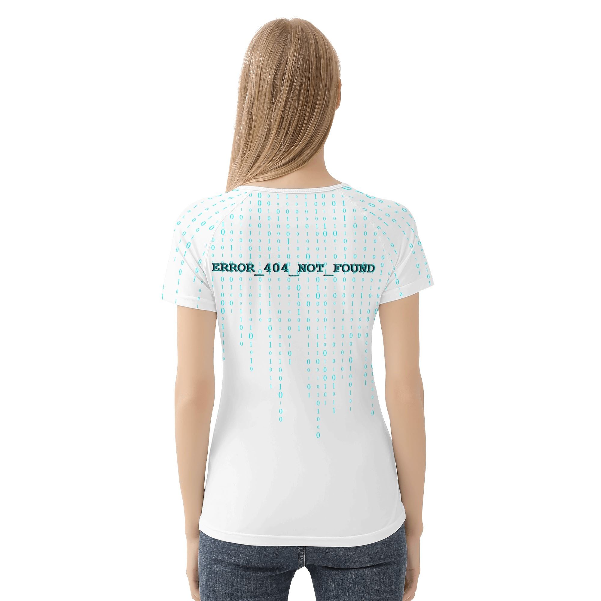 Camiseta técnica de mujer con estampado integral de robot glitch y fondo de código binario