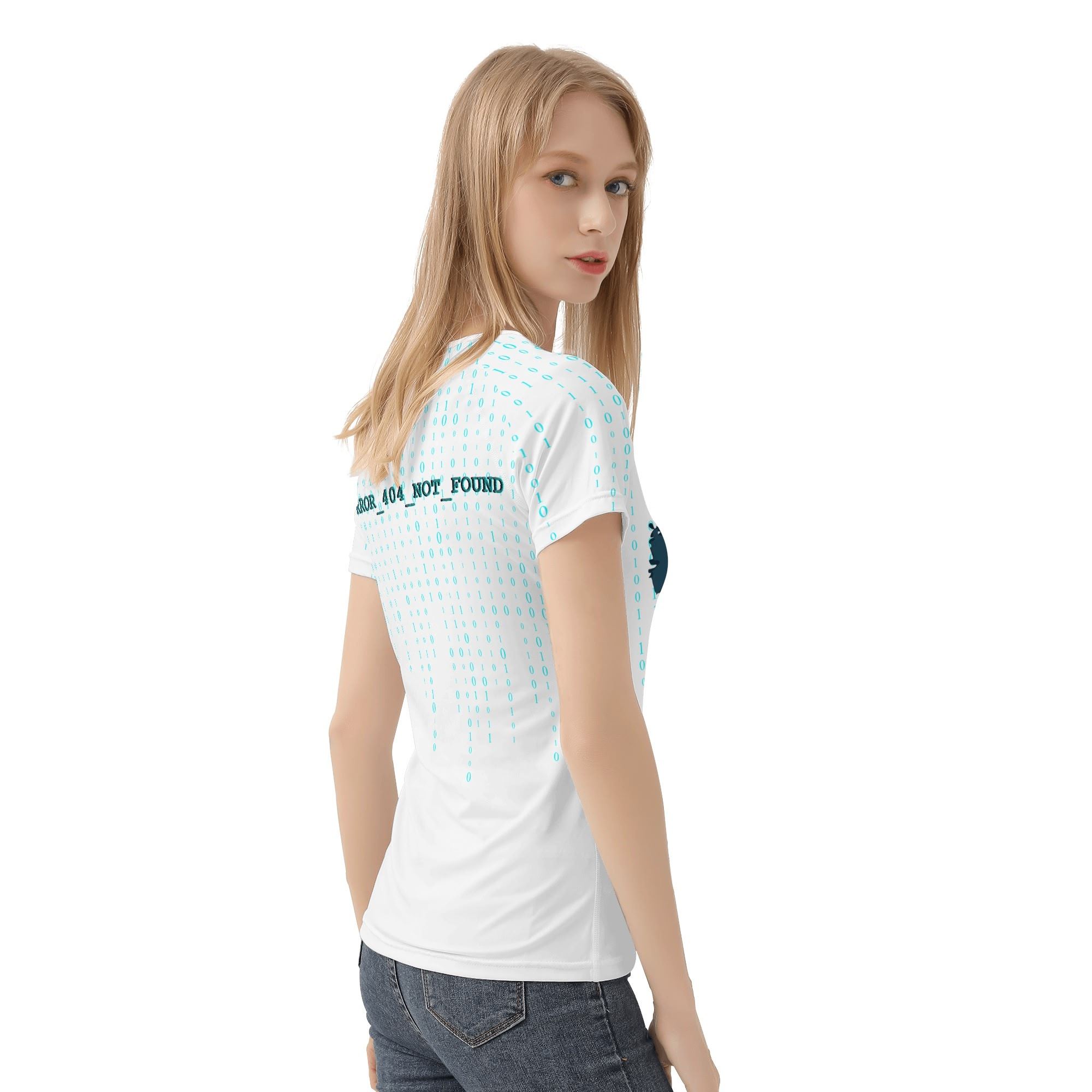Camiseta técnica de mujer con estampado integral de robot glitch y fondo de código binario
