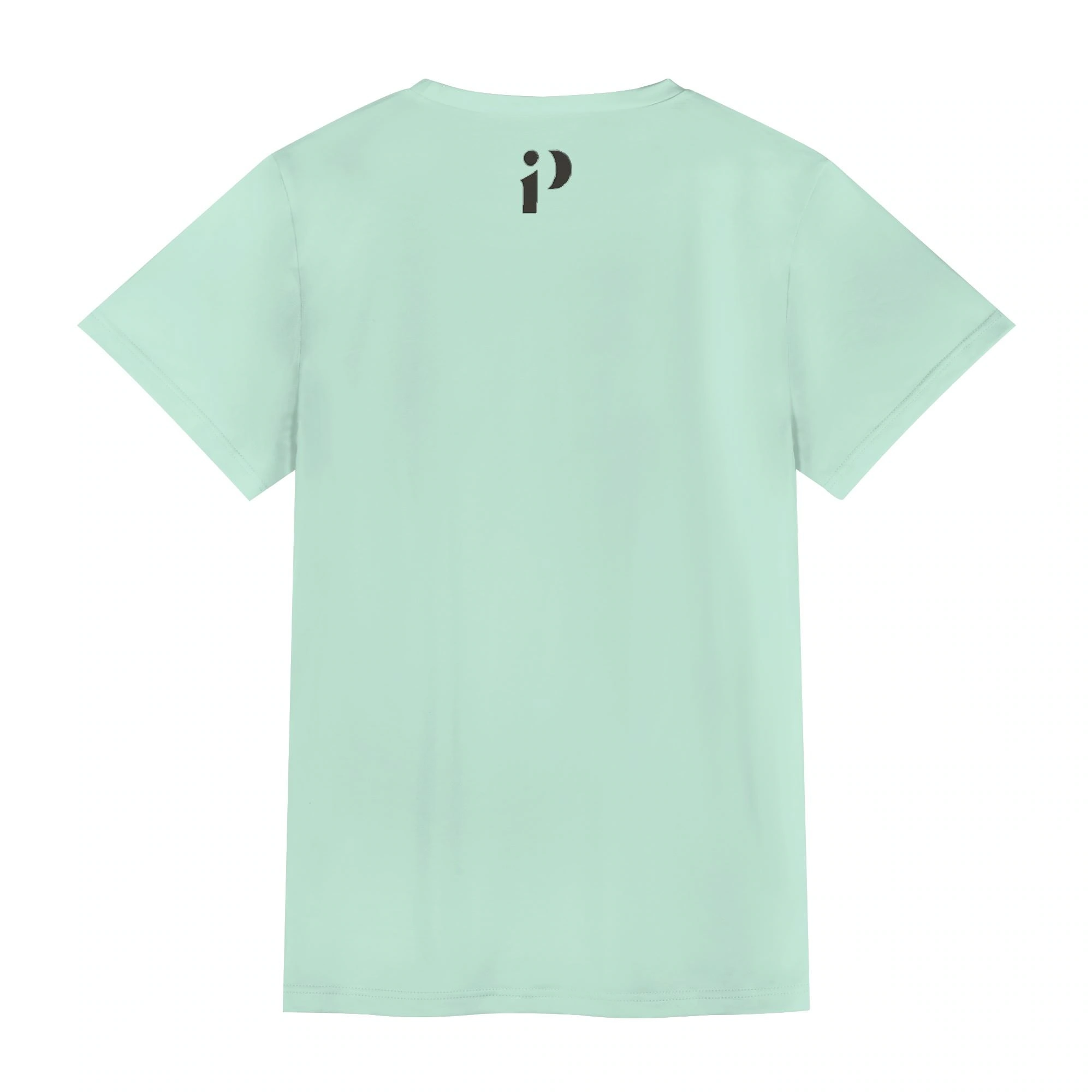 Camiseta menta con fondo limpio y logo discreto en la espalda.