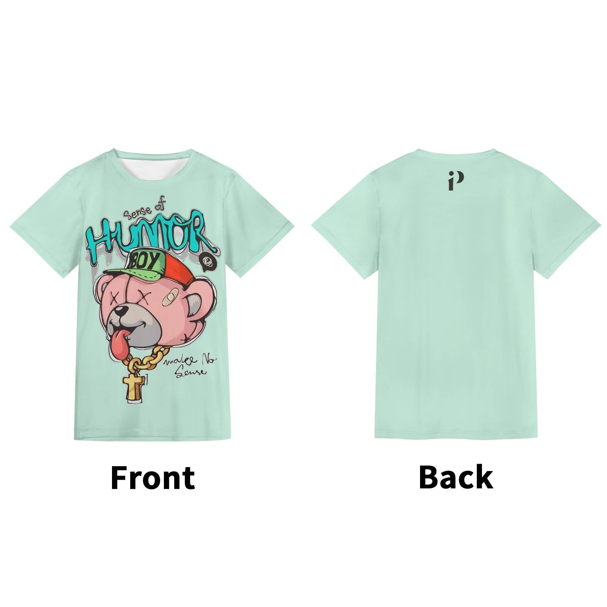 Camiseta unisex verde menta con diseño de oso "Sense of Humor Boy" en estampado all-over. Camiseta menta con fondo limpio y logo discreto en la espalda.