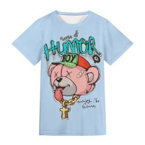Camiseta unisex azul cielo con diseño divertido "Sense of Humor Boy" en estampado all-over.