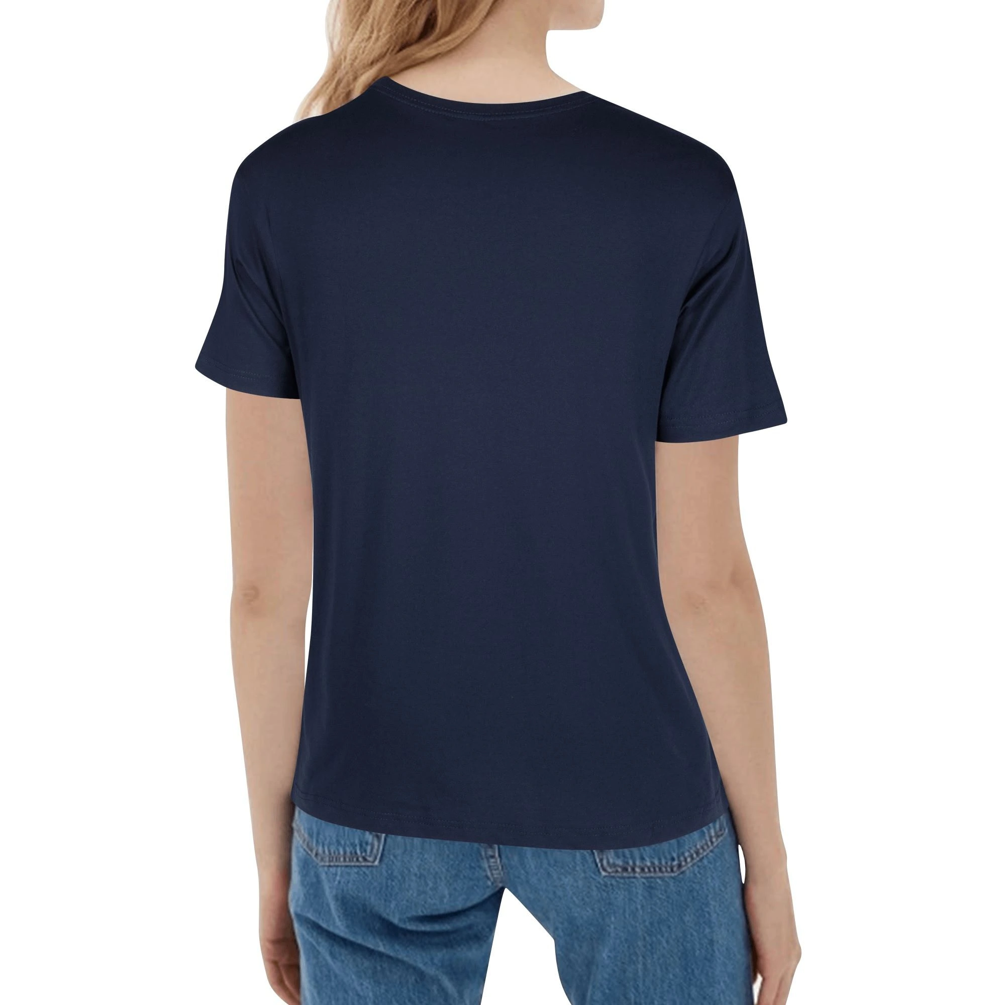 Parte posterior lisa de la camiseta “Paseo con Estilo” sin estampado.