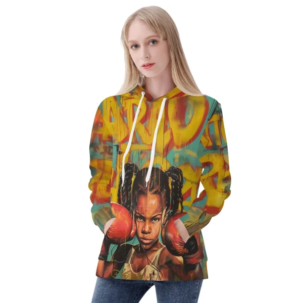 Sudadera Little Fighter mujer con diseño de niña boxeadora sobre fondo grafitero