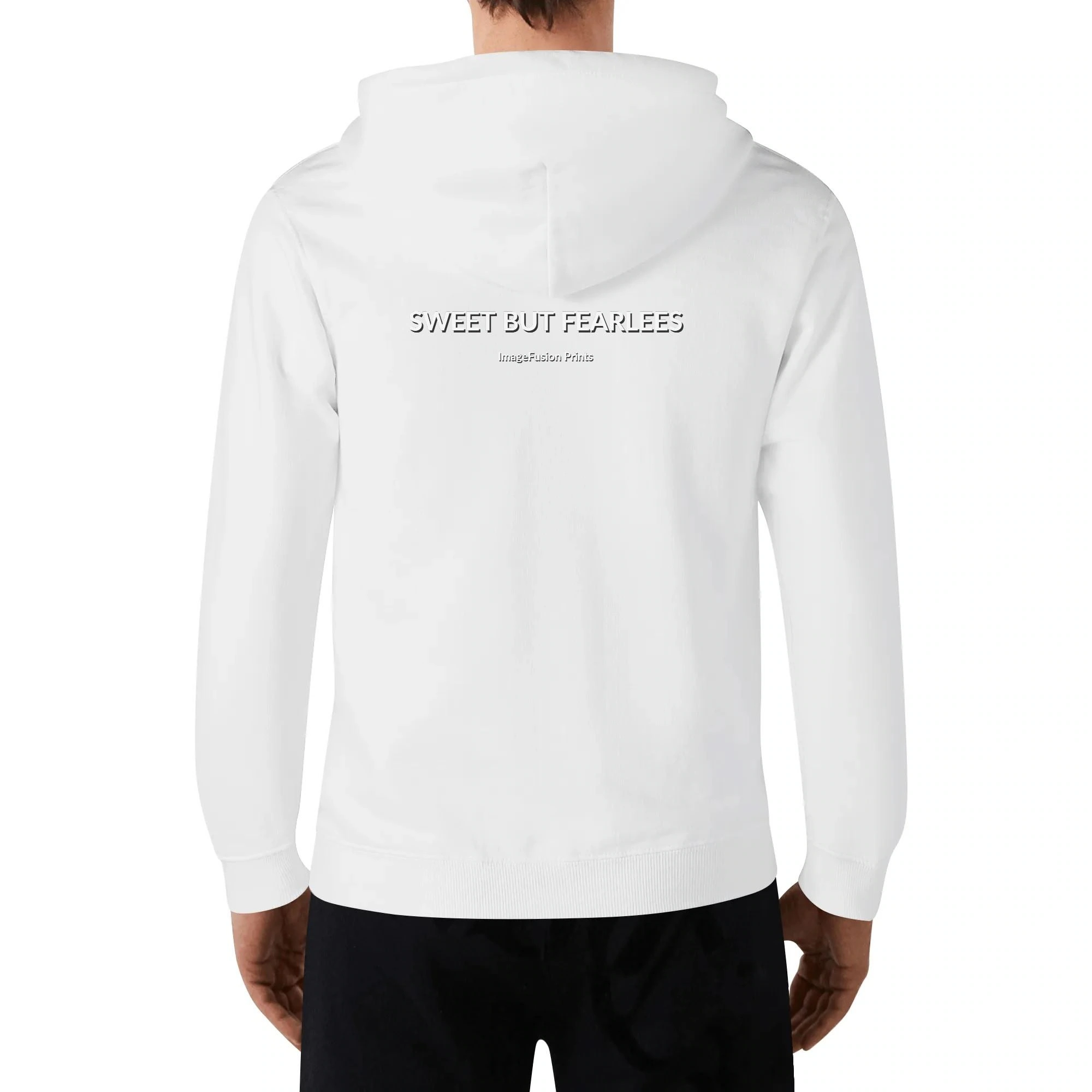 Hoodie unisex negra con ilustración punk de chica tomando café y mensaje trasero SWEET BUT FEARLESS en blanco