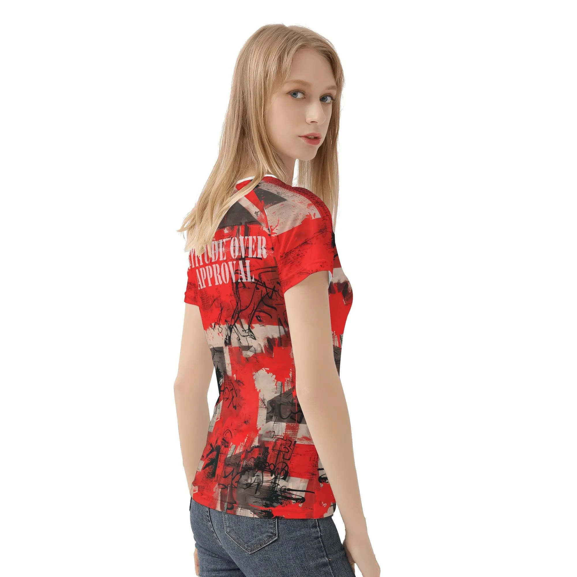 Camiseta mujer Attitude Over Approval con diseño punk y mensaje rebelde en rojo y negro