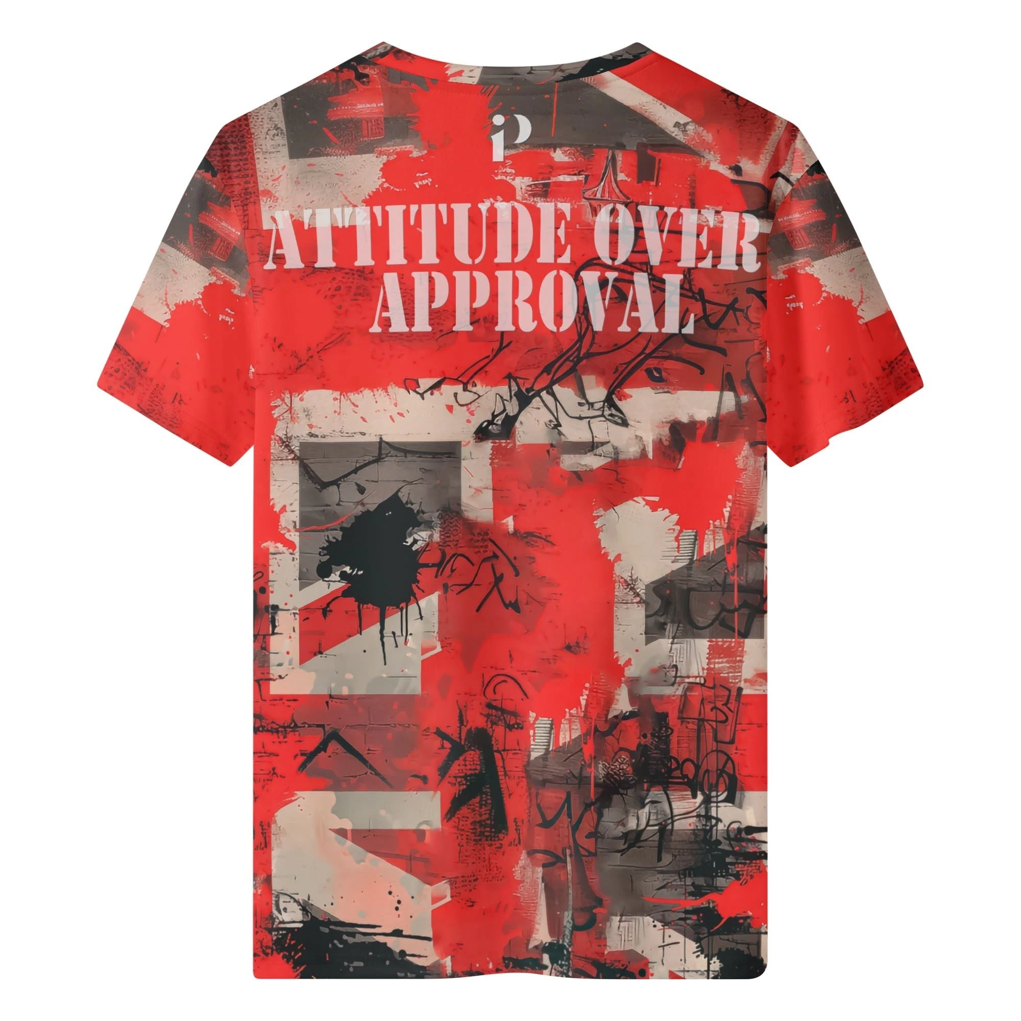 Camiseta hombre Attitude Over Approval con diseño punk urbano all-over y mensaje trasero
