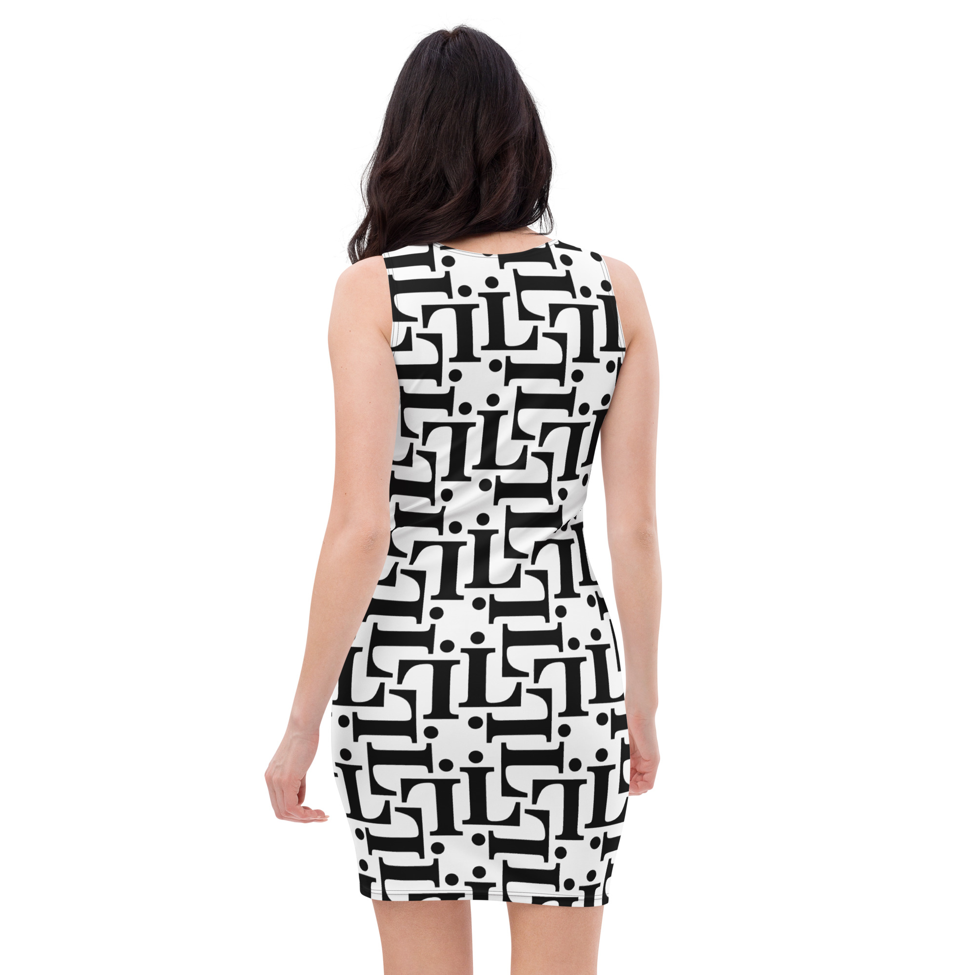 Vestido ajustado con estampado tipográfico en blanco y negro de la colección CODE NOIR – diseño urbano monocromo
