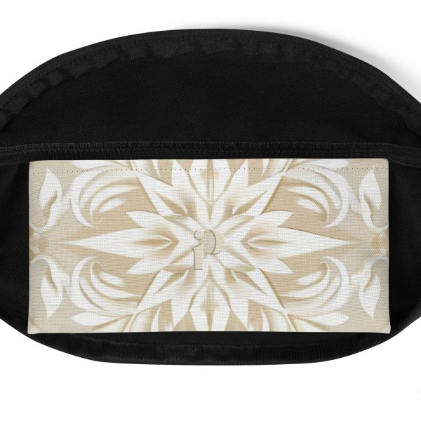 Riñonera floral beige Soft Bloom con diseño all-over y cinta negra ajustable.