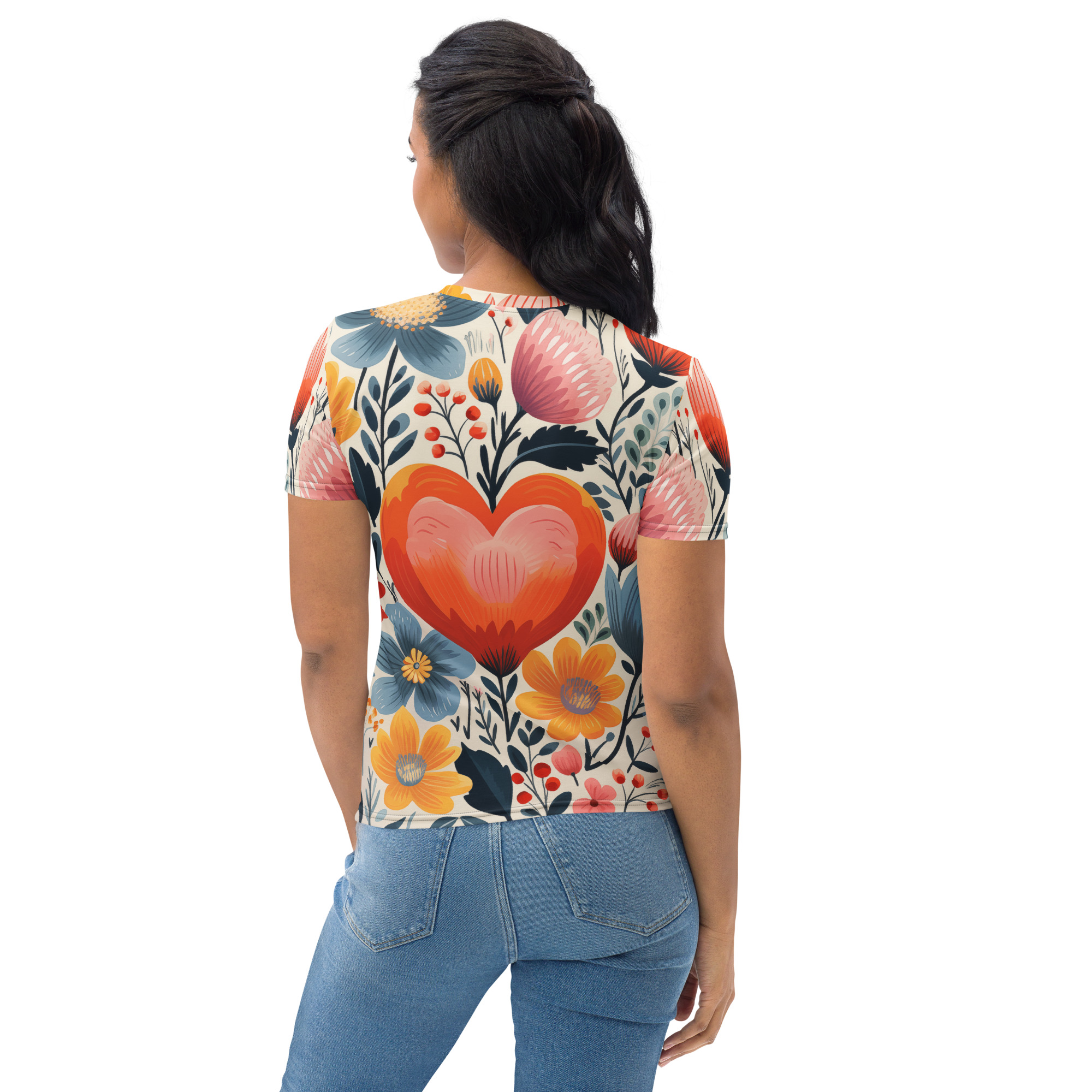 Camiseta mujer cuello redondo con estampado integral de corazón y flores escandinavas – ImageFusion Prints