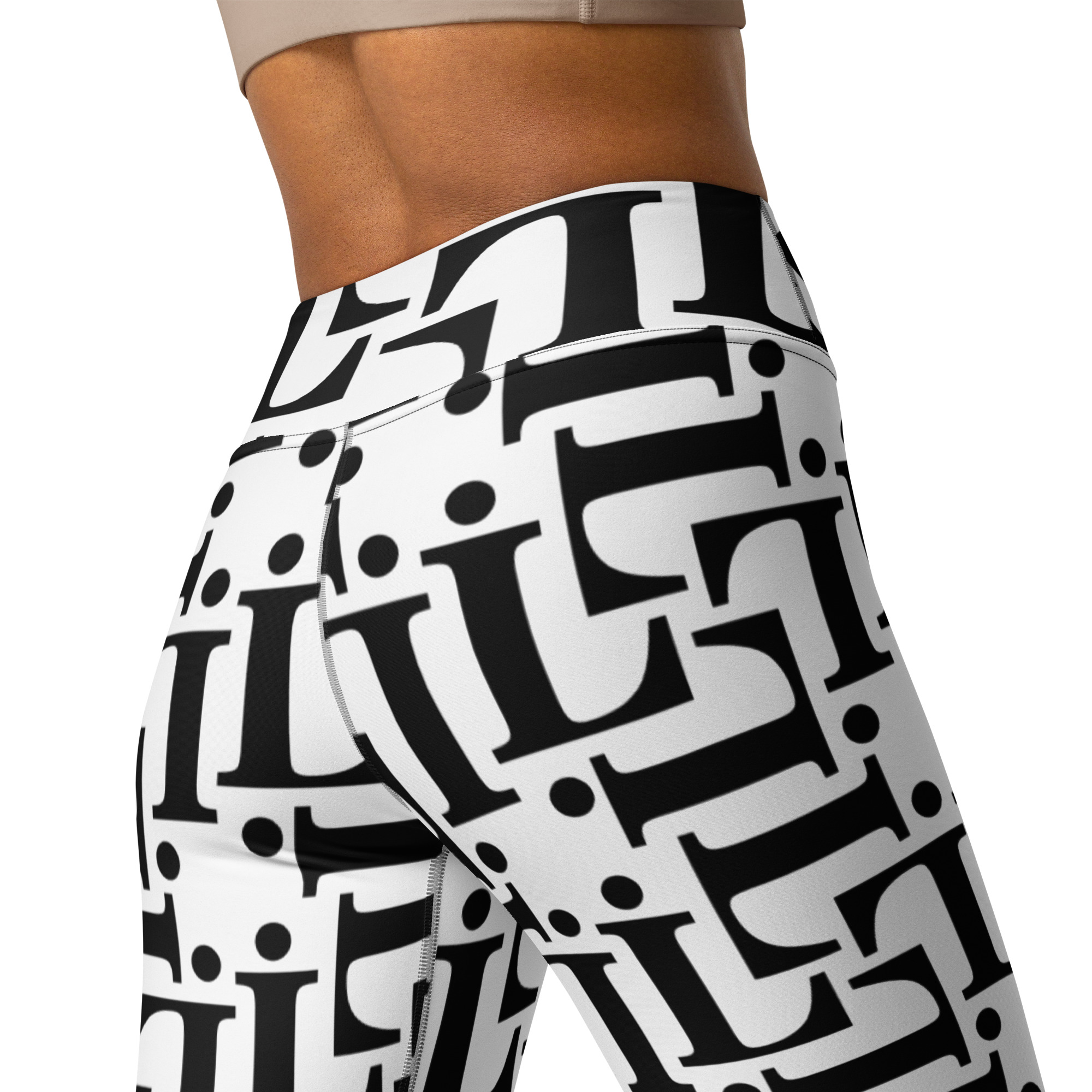 Leggings de yoga blancos con estampado negro CODE NOIR – vista frontal modelo mujer
