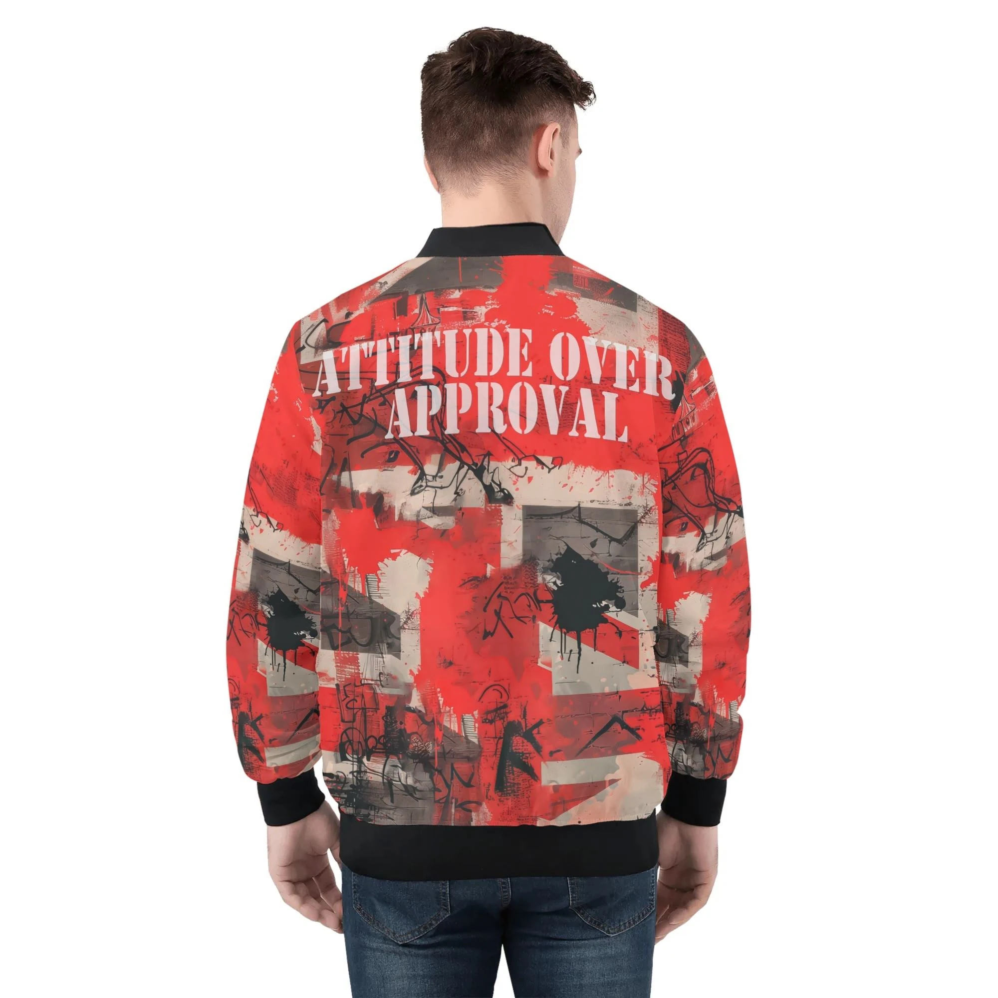 Chaqueta bomber roja con estampado street punk y mensaje Attitude Over Approval en la espalda – estilo urbano alternativo.