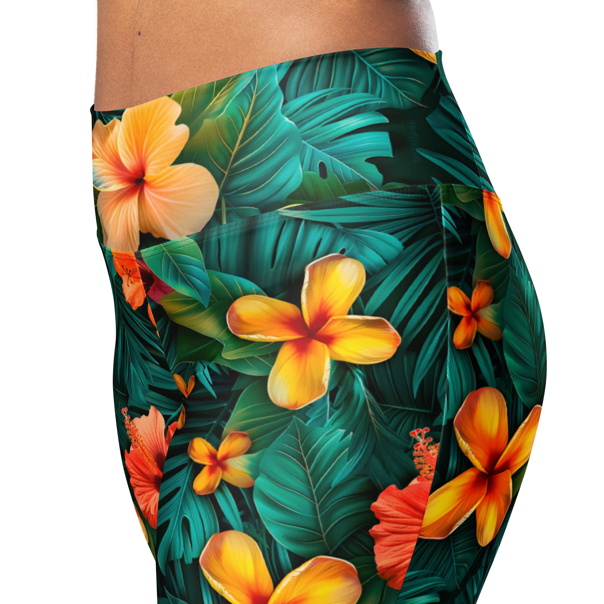 Mujer con leggins acampanados tropicales Tropic Heat – fondo oscuro, flores intensas