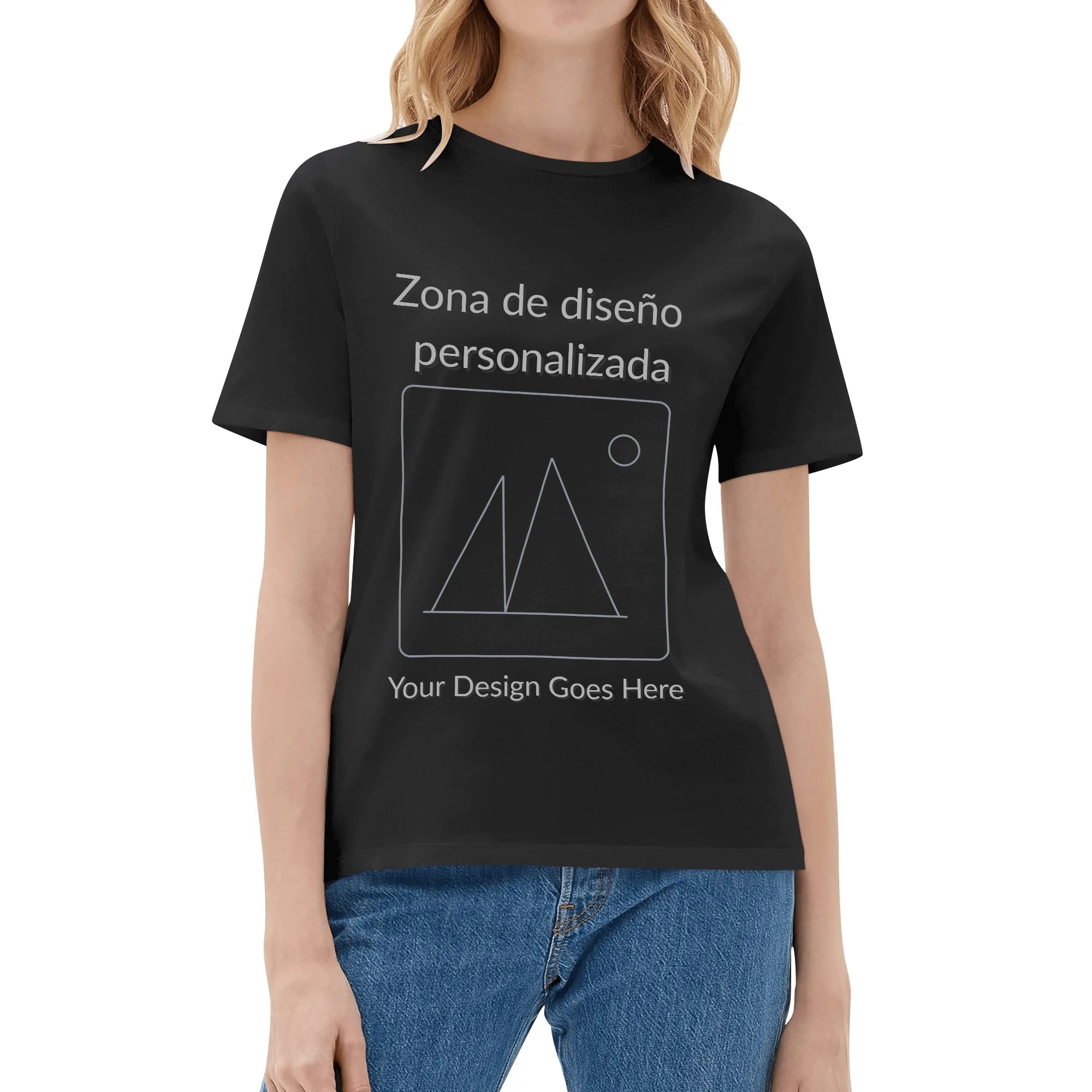 Camiseta unisex blanca con zona de diseño personalizable centrada; vista frontal y ejemplo en negro.