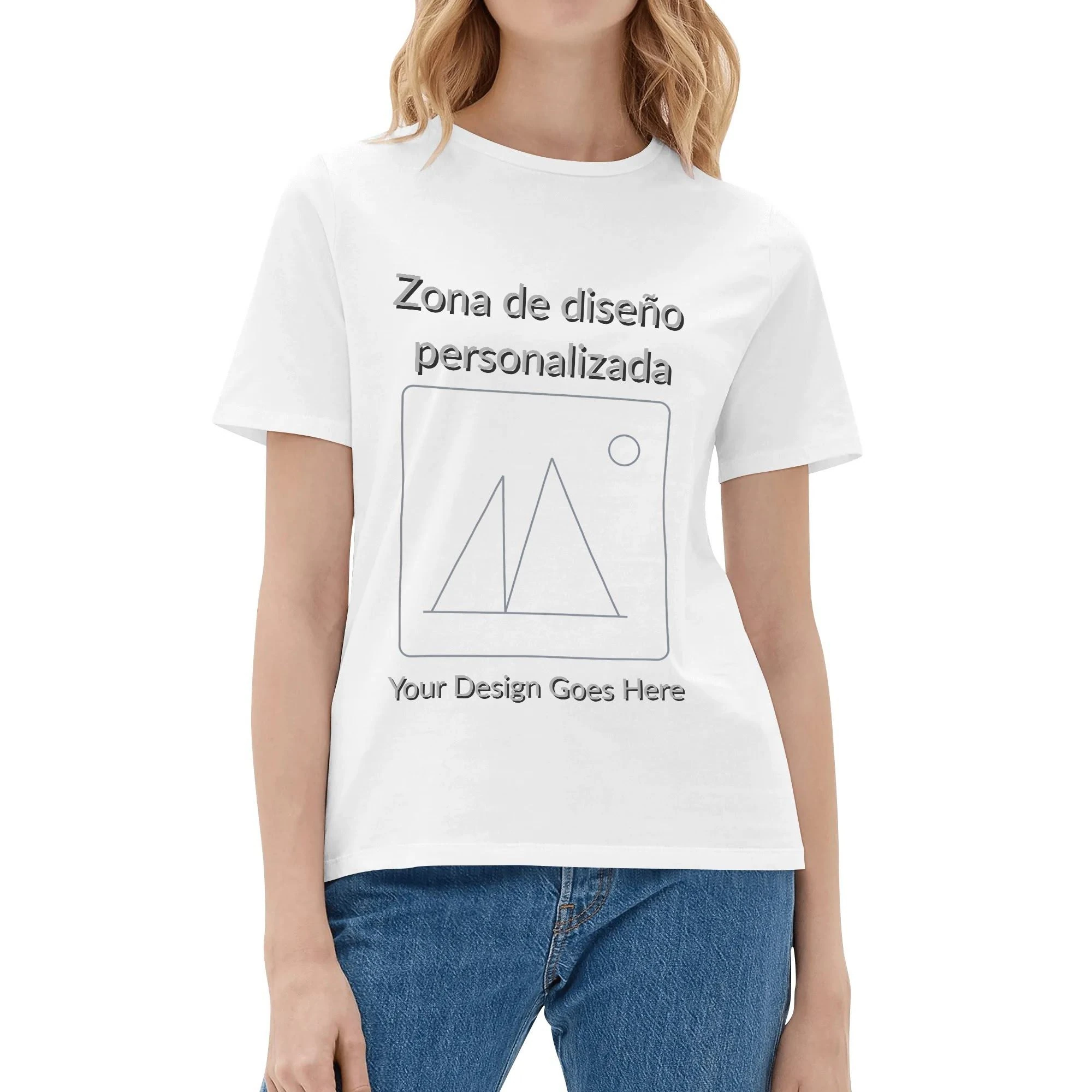Camiseta unisex blanca con zona de diseño personalizable centrada; vista frontal y ejemplo en negro.